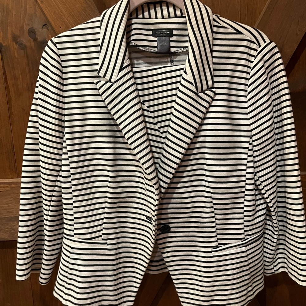 Ann Taylor Striped Blazer in Black and White
